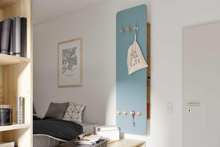 Vstupní prostor s šatnou, háčky, sáčkem a klíči