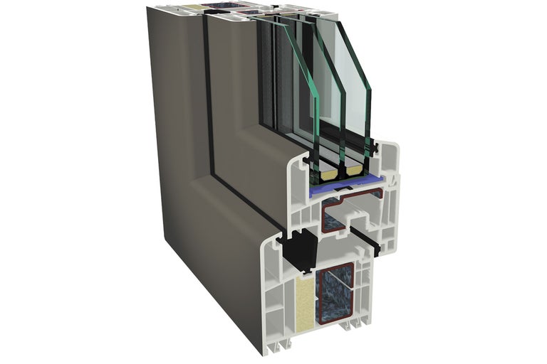 Okenní profil s trojitým zasklením v průřezu