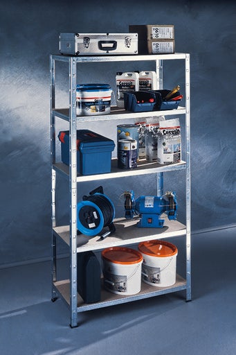 Regál s pěti policemi a různými produkty