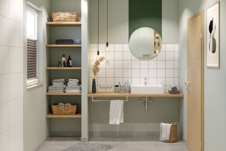 Světlá koupelna s umyvadlem, zrcadlem, policí a dekorací