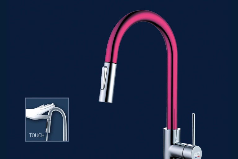 Kuchyňská baterie s dotykovou funkcí a výsuvnou sprchou