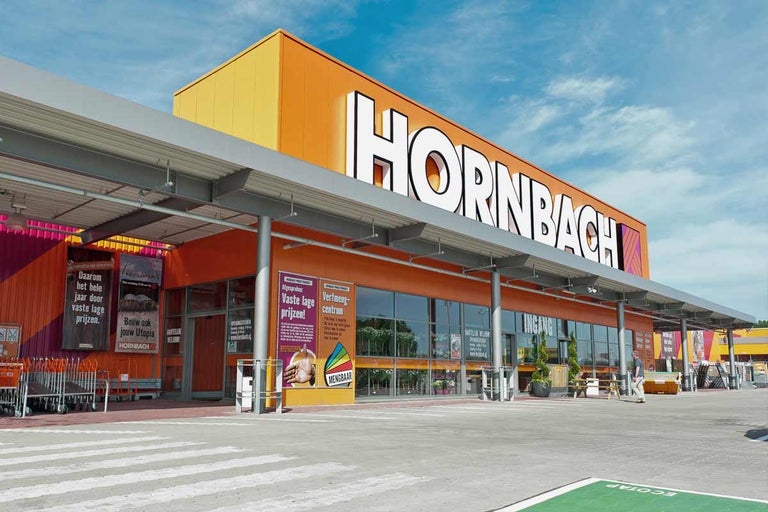 Exteriér budovy obchodu Hornbach