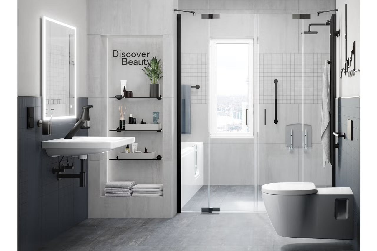 Moderní koupelna s umyvadlem, zrcadlem, policemi a sprchovým koutem