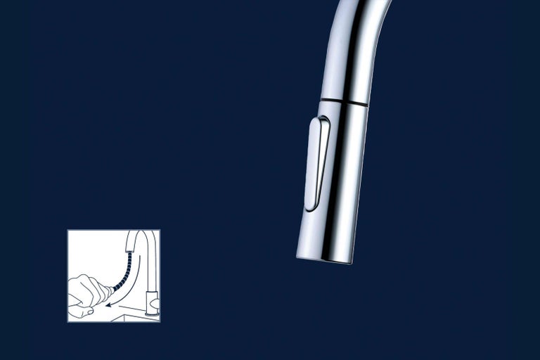 Výsuvná kuchyňská baterie z kovu s návodem k obsluze