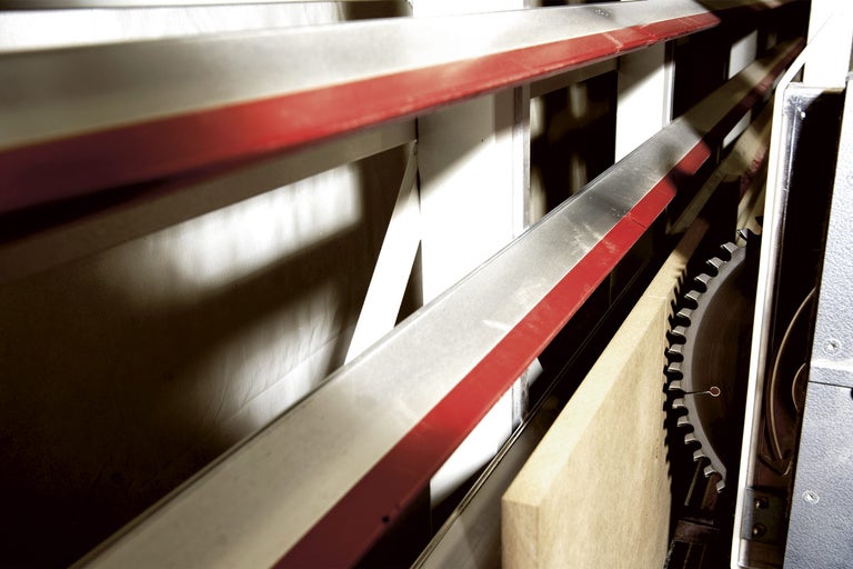 Detail pilového kotouče panelové pily