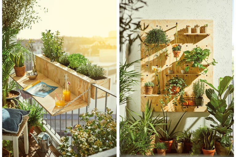 Upravený balkon s truhlíky, bylinkami, rostlinami a děrovanou stěnou
