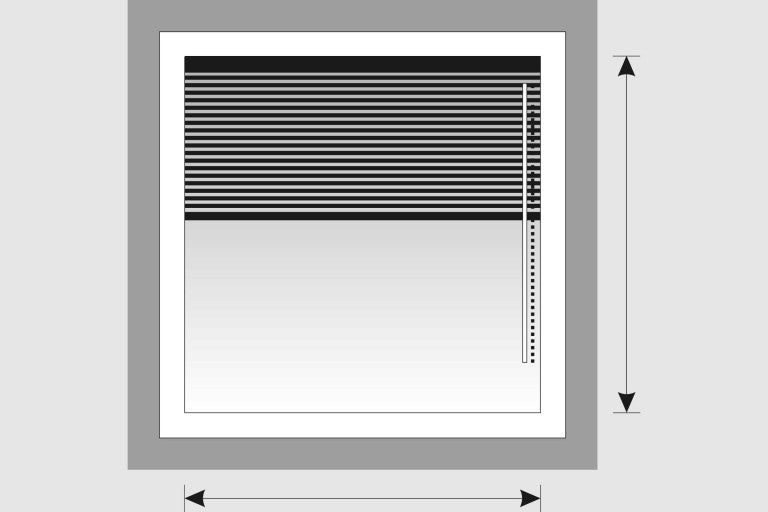 Ilustrace okna se žaluzií pro zobrazení rozměrů.