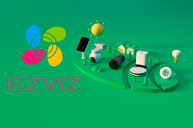 Logo EZVIZ a stylizované znázornění chytrých domácích zařízení na zeleném pozadí