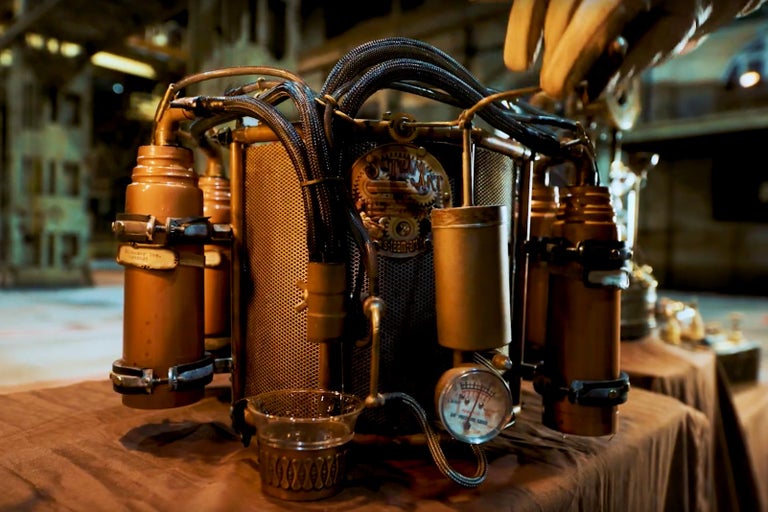 Parní stroj s trubkami a měřicím zařízením