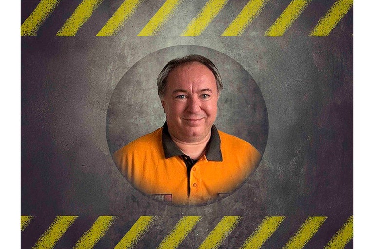 Portrét zaměstnance na dekorativním pozadí
