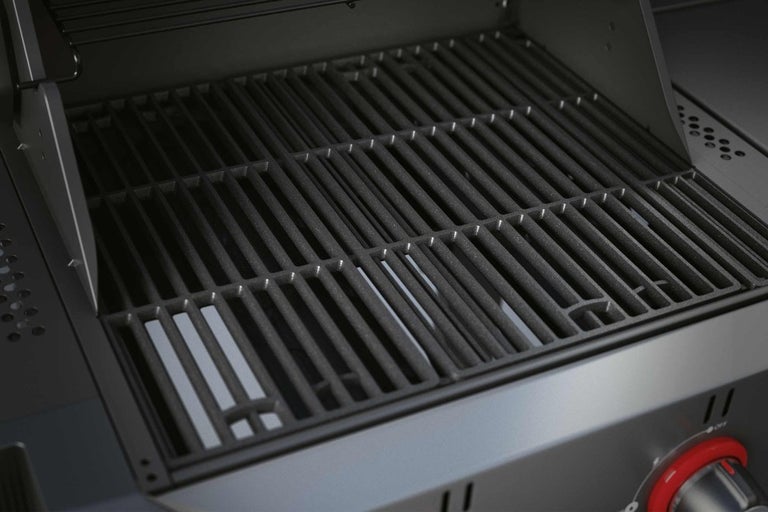 Gril s grilovacím roštem