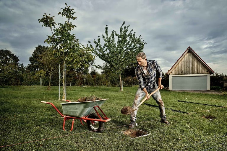 Jak zabetonovat sloupky na plot