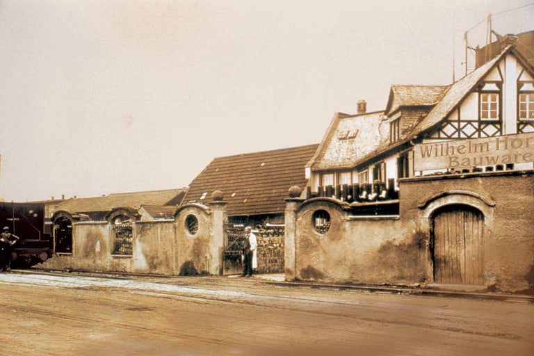 Historický snímek obchodu Wilhelm Hornbach stavební materiály