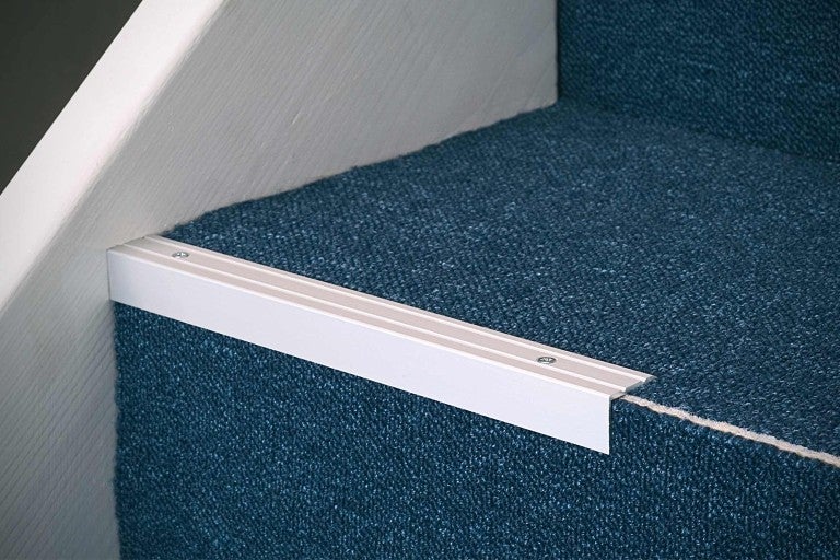 Detail schodu se schodovou hranou