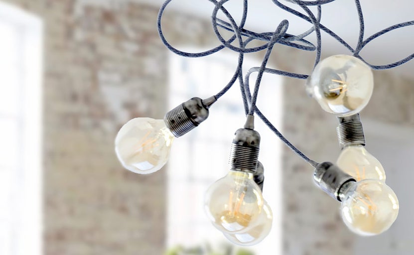 Závěsné svítidlo s několika žárovkami