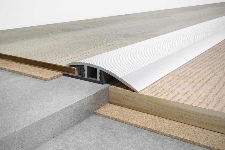 Hliníkový přechodový profil pro podlahové krytiny