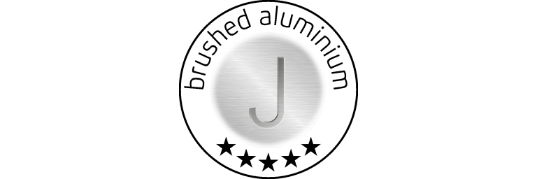 Písmeno J na kulatém štítu