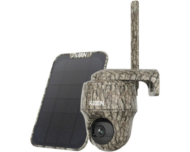 Kamera Keen s solárním panelem a anténou v maskovacím provedení