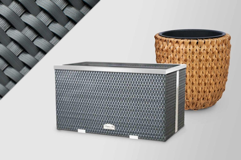 Květinový truhlík a květináč z pleteného plastu