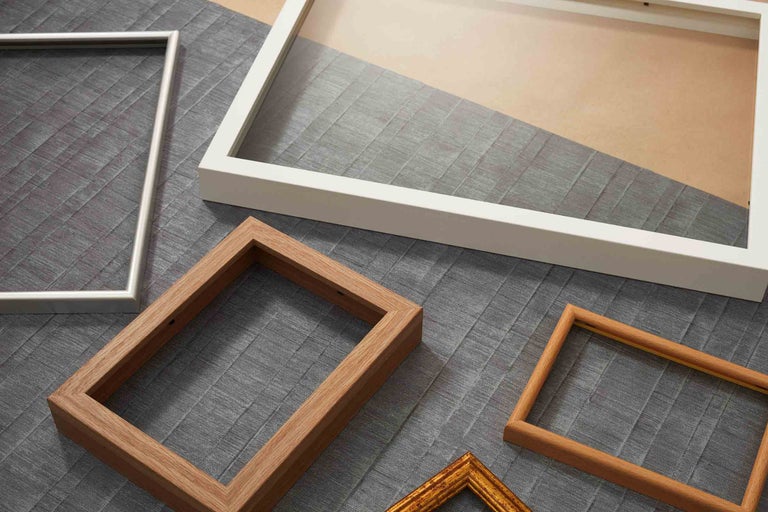 Různé fotorámečky ze dřeva a plastu