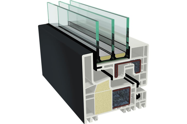 Řez plastovým oknem s trojsklem