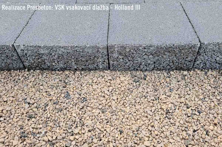 Detail betonové dlažby na štěrkovém loži