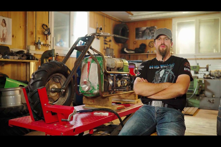 Stories 015: Vše pro motorky