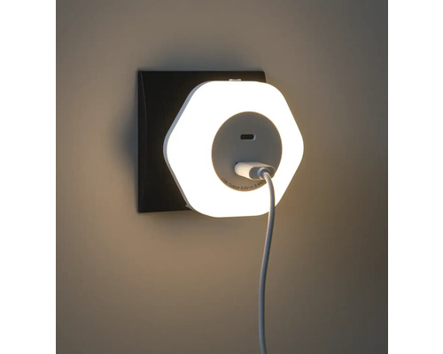 Šestiúhelníková zásuvková lampa s USB kabelem a elektrickou přípojkou