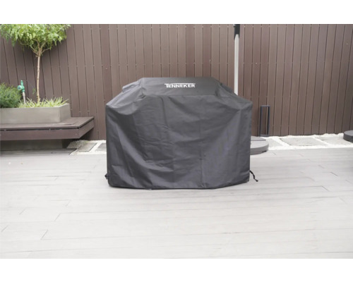Gril Tenneker s ochranným krytem venku