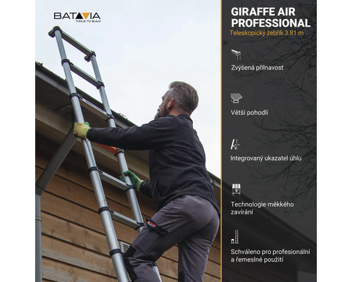 Teleskopický žebřík Batavia Giraffe Air Professional s osobou na žebříku.