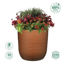 Květináč s rostlinami, mrazuvzdorný a žáruvzdorný, vyrobený ze 100 procent recyklovaného materiálu