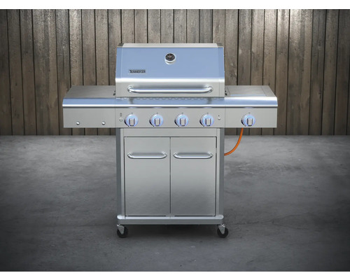 Nerezový plynový gril se čtyřmi hořáky, odkládacími plochami, dvířky a kolečky