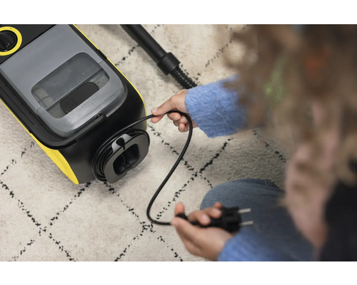 Prostor pro kabel u čisticího extraktoru se zástrčkou