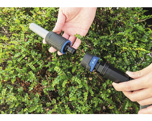 Spojka zahradní hadice se připojuje