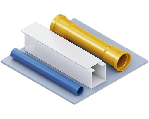 Různé plastové trubky a kabelový kanál na šedém povrchu