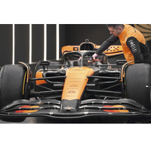Aku rázový utahovák DeWalt McLaren DCF85MM1T-QW 18V včetně aku 18V XR 4,0Ah, nabíječky a kufru TSTAK