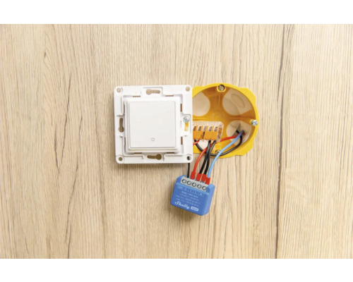 Vestavěný vypínač světla s relé Shelly pro domácí automatizaci