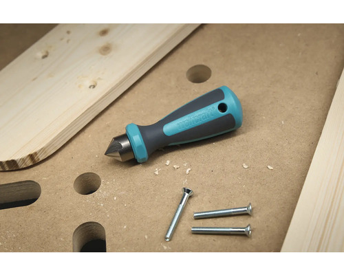 Důlčík Wolfcraft se šrouby na pracovním stole