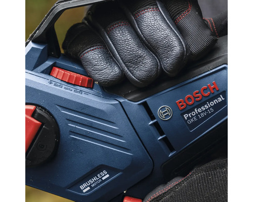 Detail akumulátorové řetězové pily Bosch Professional GKE 18V-15