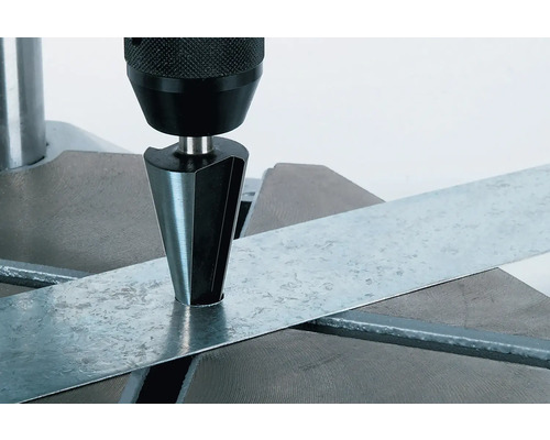 Zápustný zahlubovač s vrtačkou k odstraňování otřepů z kovu