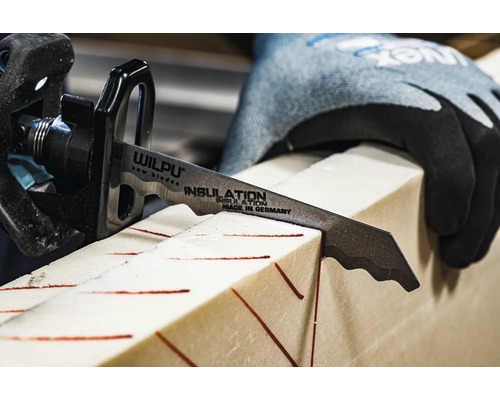 Pilový list Wilpu pro řezání izolačních materiálů při použití.
