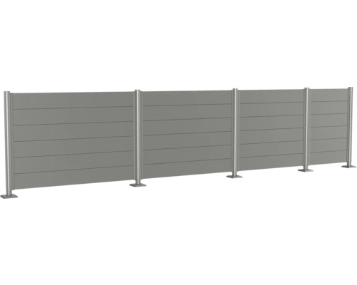 Šedé prvky pro ochranu soukromí s nerezovými sloupky pro oddělení pozemku