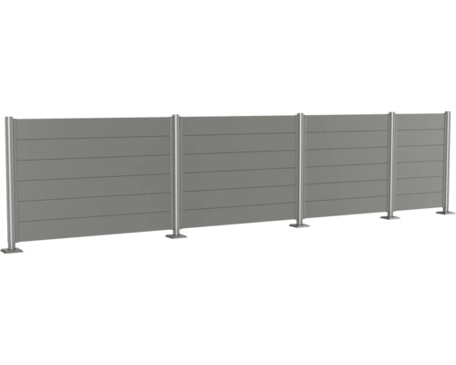 Zástěna s vodorovnými panely a kovovými sloupky do zahrady