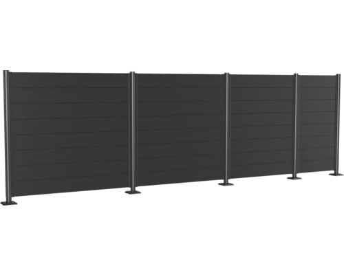 Zahradní plot z vodorovných lamel se sloupky