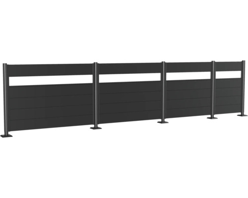 Ochranný plot se sloupky a vodorovnými prvky pro zahradu