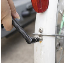 Hustilka na ventilu pneumatiky jízdního kola.