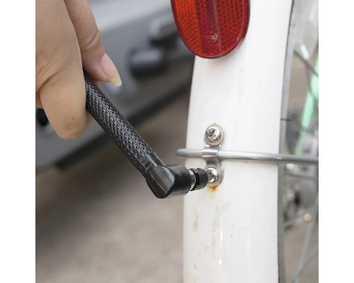 Hustilka na ventilu pneumatiky jízdního kola.