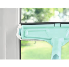 Stěrka na okna při použití na okně