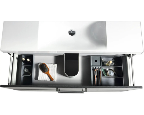 Koupelnová skříňka pod umyvadlo s výsuvným šuplíkem a koupelnovými potřebami