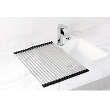 Dřez s odkapávací mřížkou z nerezové oceli a armaturou